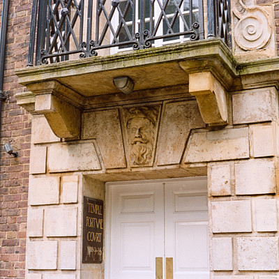 pastel-entrance